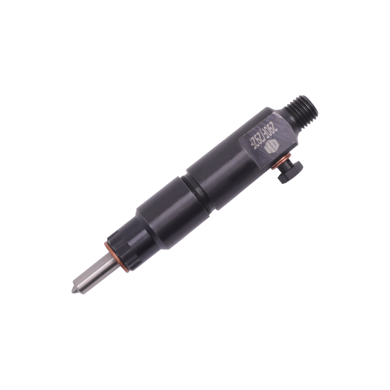 Форсунка дизельного двигателя 2L90/2L92/2L95F типа с двумя цилиндрами, с верхним топливным входом, резьбой M12×1.5 и пятидырчатой структурой, предназначена для рядных двухцилиндровых двигателей с воздушным охлаждением 2L90/2L92/2L95F, производимых в Китае.
